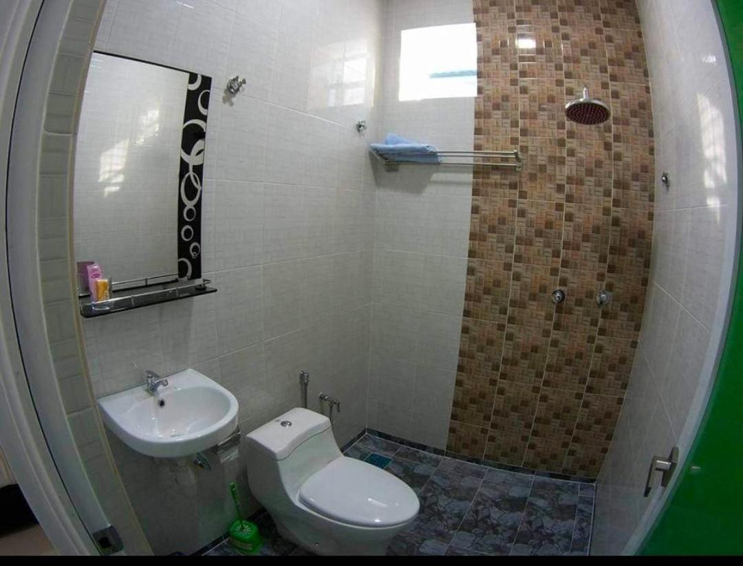 Dlayaran Villa Guest House Kuala Rompin Kültér fotó